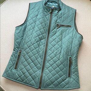 Women’s Pendleton Quilted Sage Green Vest SZ medium